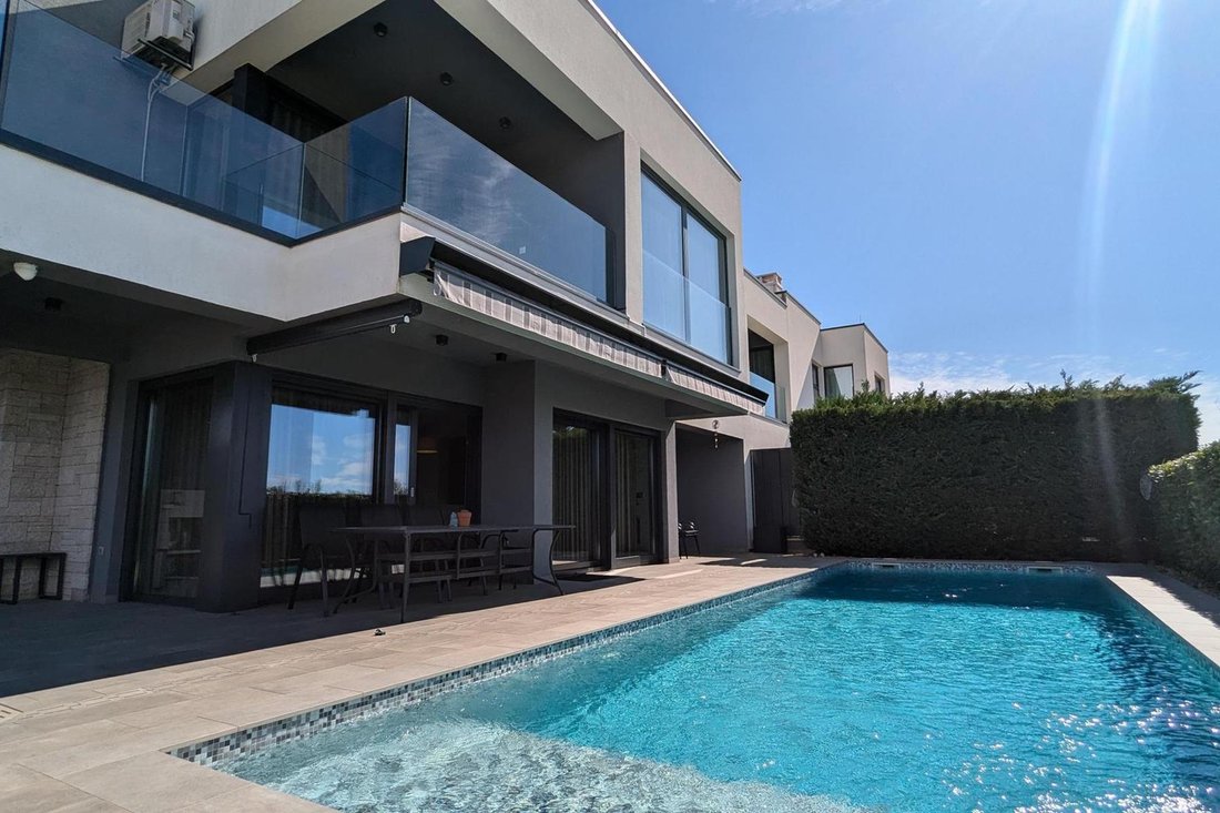 Villa in Porec, Istria County, Croatia 1 - 15401504