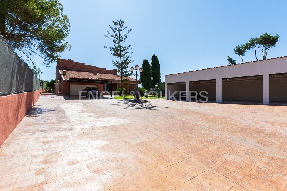 House in Paterna, Valencian Community, Spain 2 - 14480947
