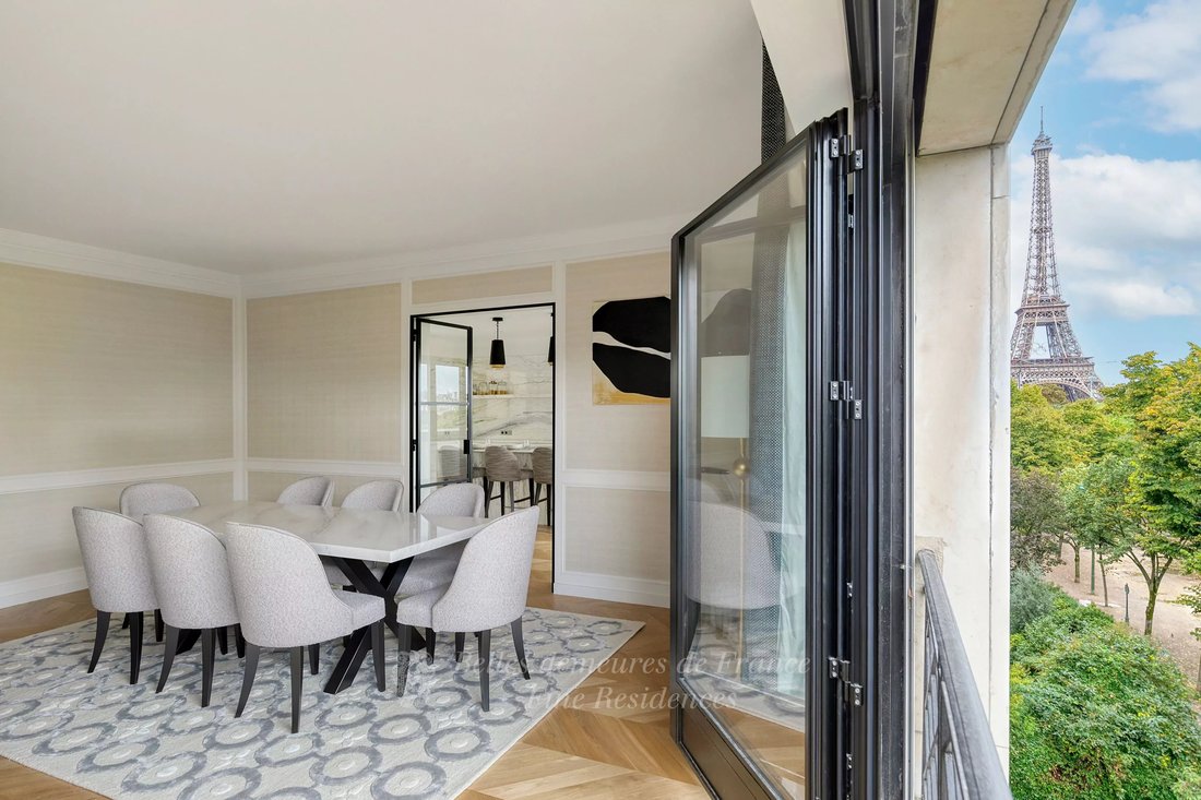 Apartment in Gros Caillou, Paris 7e Arrondissement, Paris 2 - 15399886