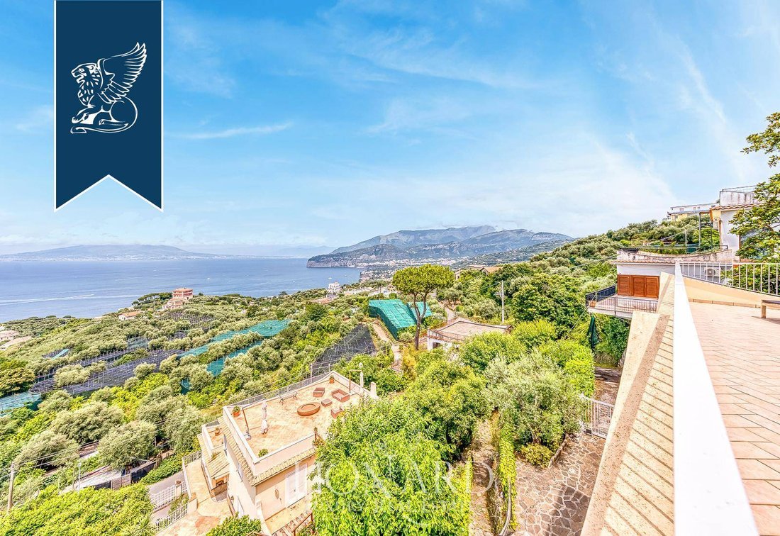 Villa in Sorrento, Campania, Italy 4 - 13458204