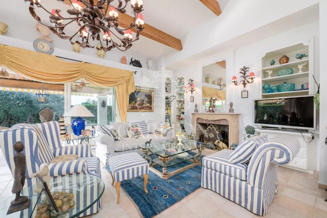 House in Mougins, Provence-Alpes-Côte d'Azur, France 5 - 15399939