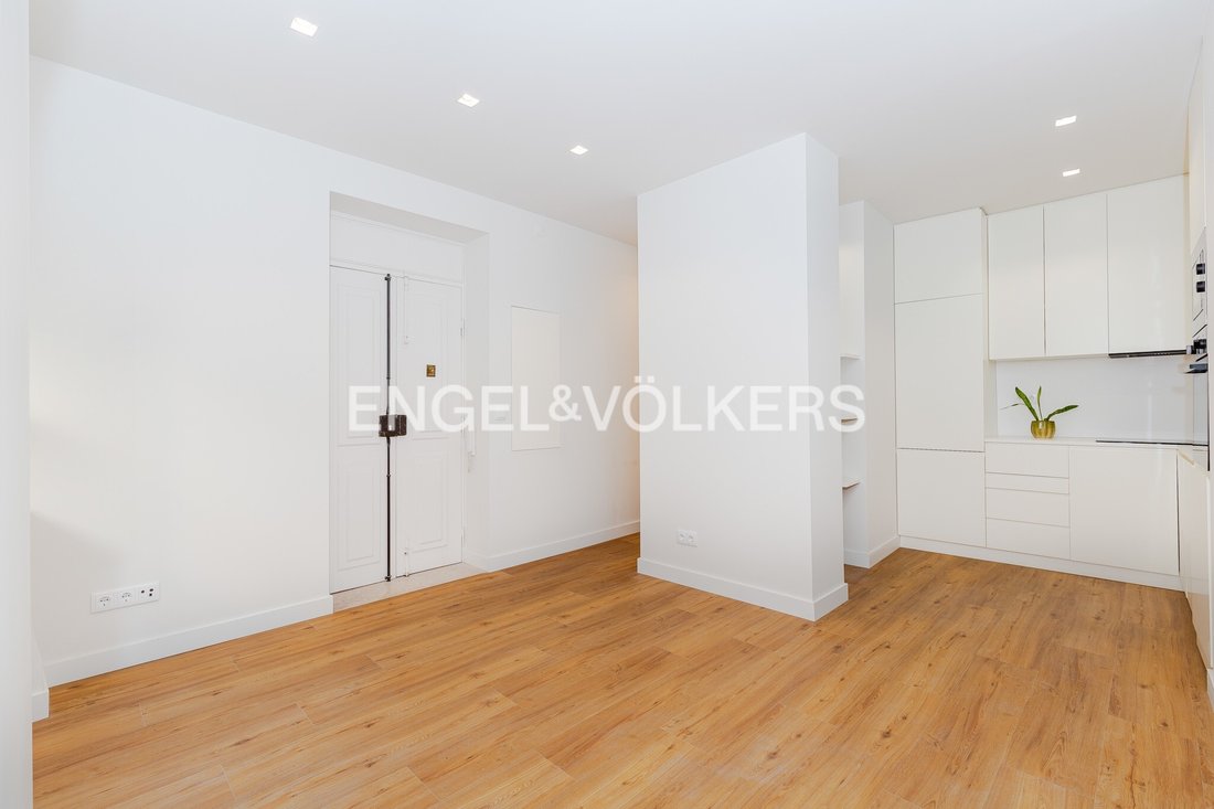 Apartment in Santo Antonio, Lisbon, Portugal 4 - 15402231