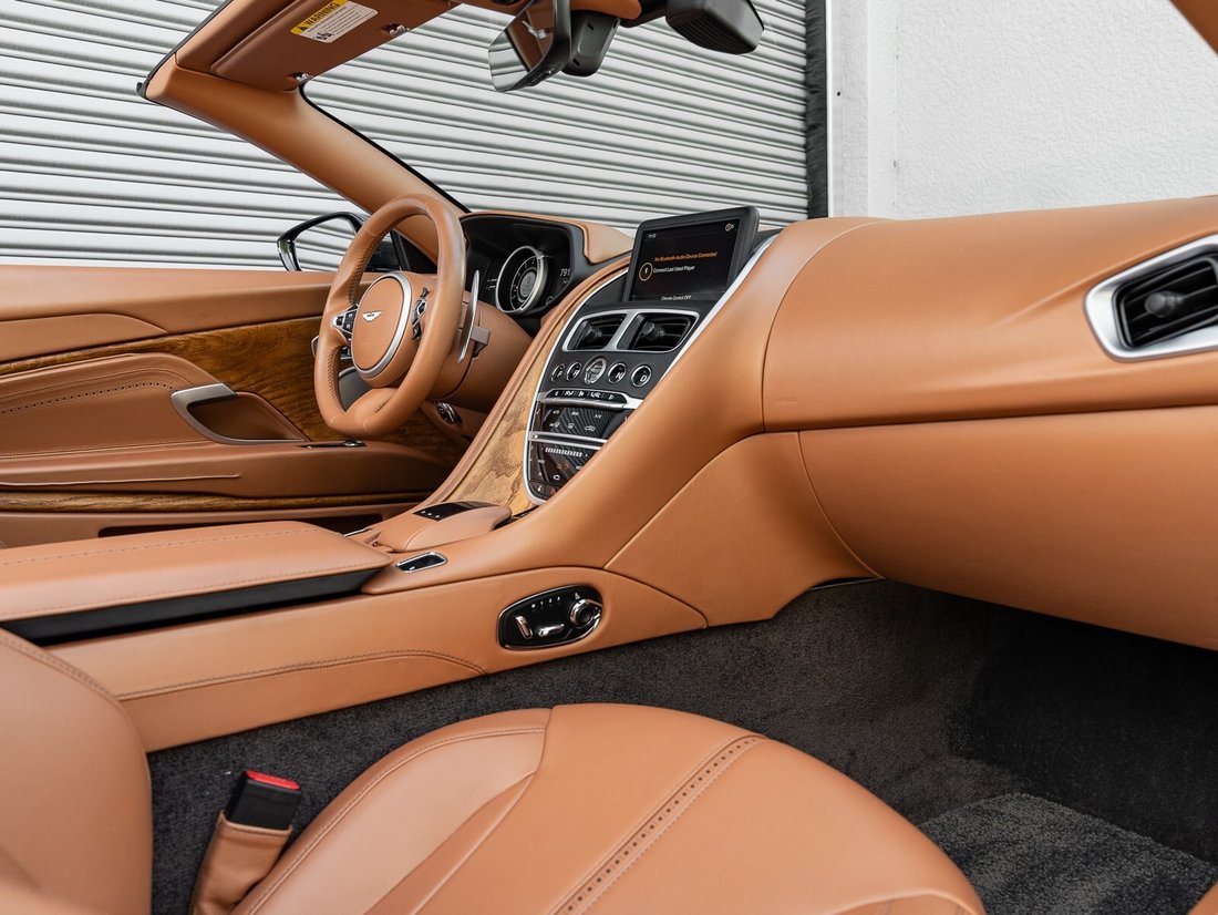 Cabriolet in Naples, FL 2 - 15380423