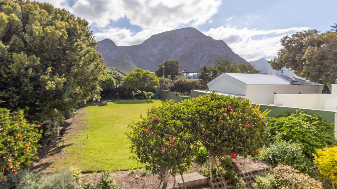 Country House in Hermanus, Western Cape, South Africa 4 - 15311484