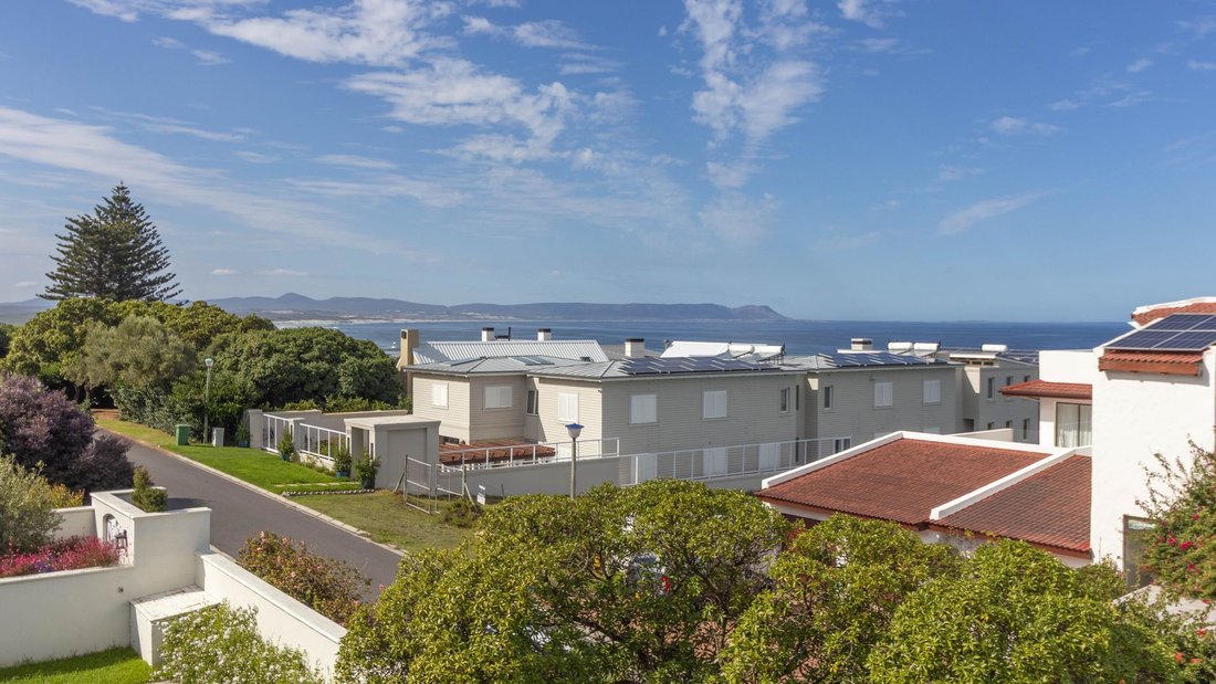 Country House in Hermanus, Western Cape, South Africa 1 - 15311484