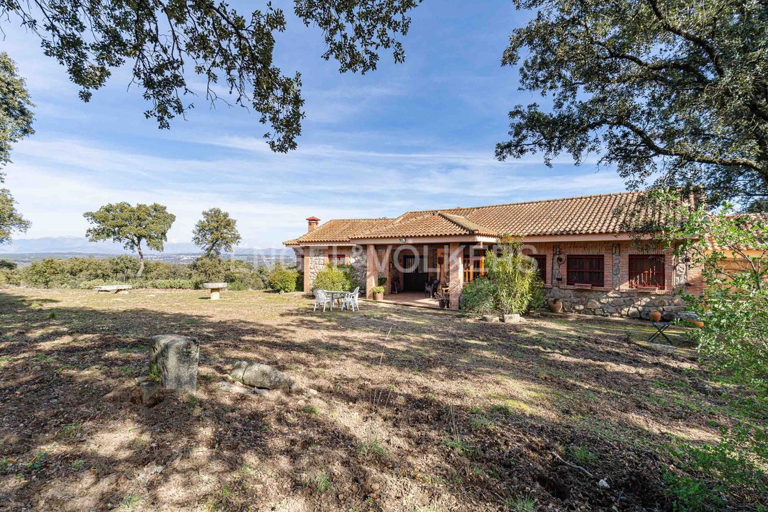 Villa in Valdemorillo, Comunidad de Madrid, Spain 3 - 15229182
