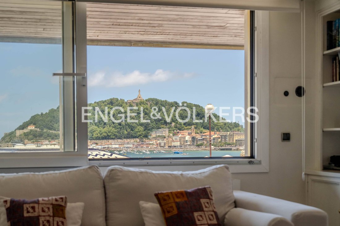 Apartment in Mendebaldea, Donostia-San Sebastian, Spain 4 - 14768123