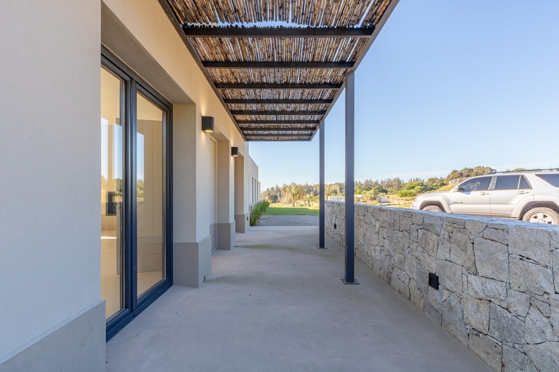 Townhouse in Chacras del Golf, Maldonado Department, Uruguay 3 - 15400206