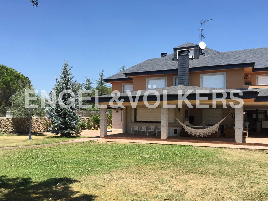 Townhouse in Alpedrete, Community of Madrid, Spain 3 - 13132188