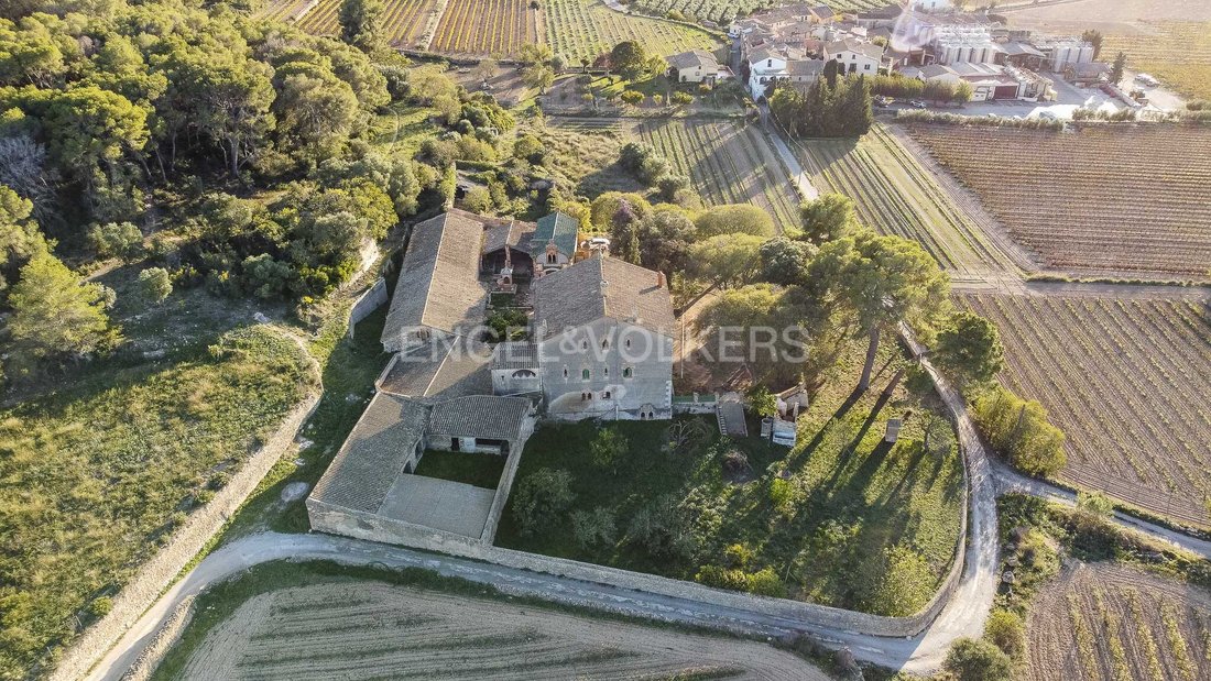 Finca in Sant Pere de Ribes, Catalonia, Spain 2 - 14757605