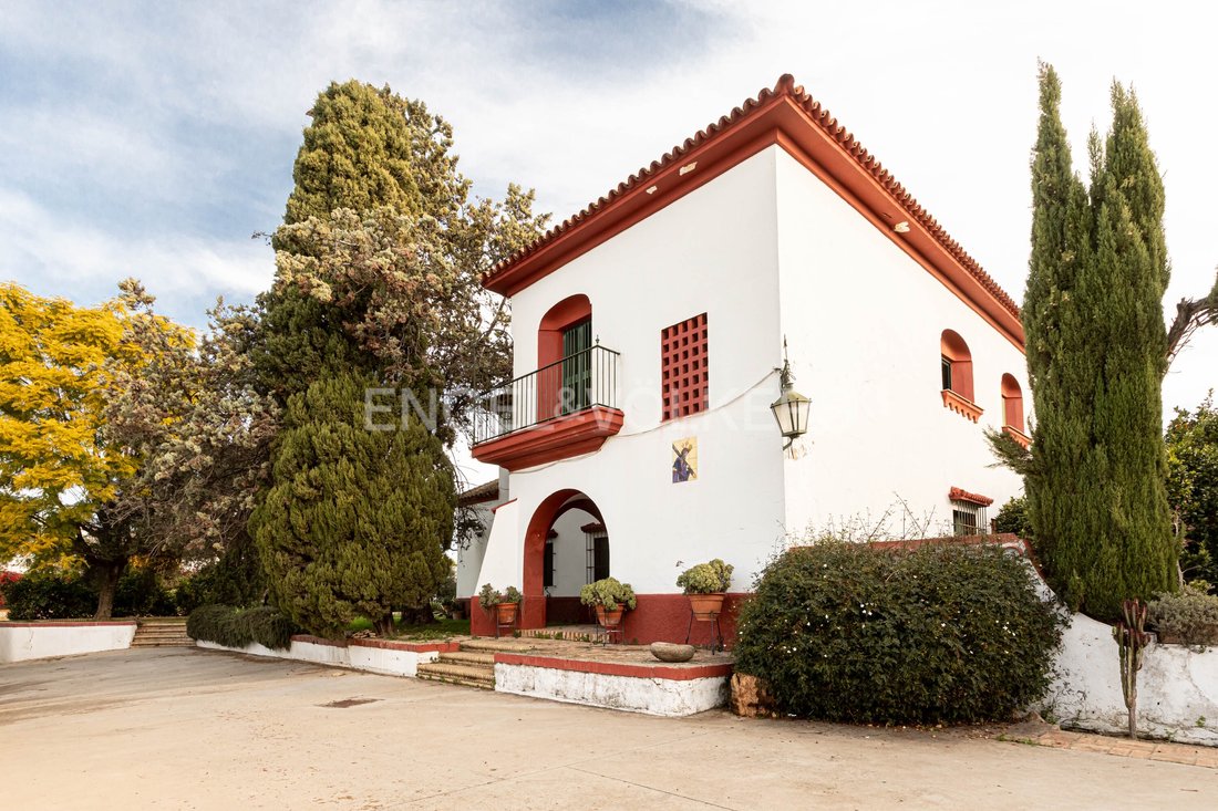 Villa en Gines, Andalucía, España 1 - 15033481