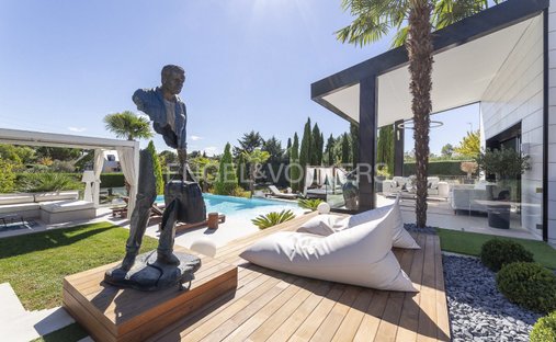 House in Boadilla del Monte, Comunidad de Madrid, Spain 1