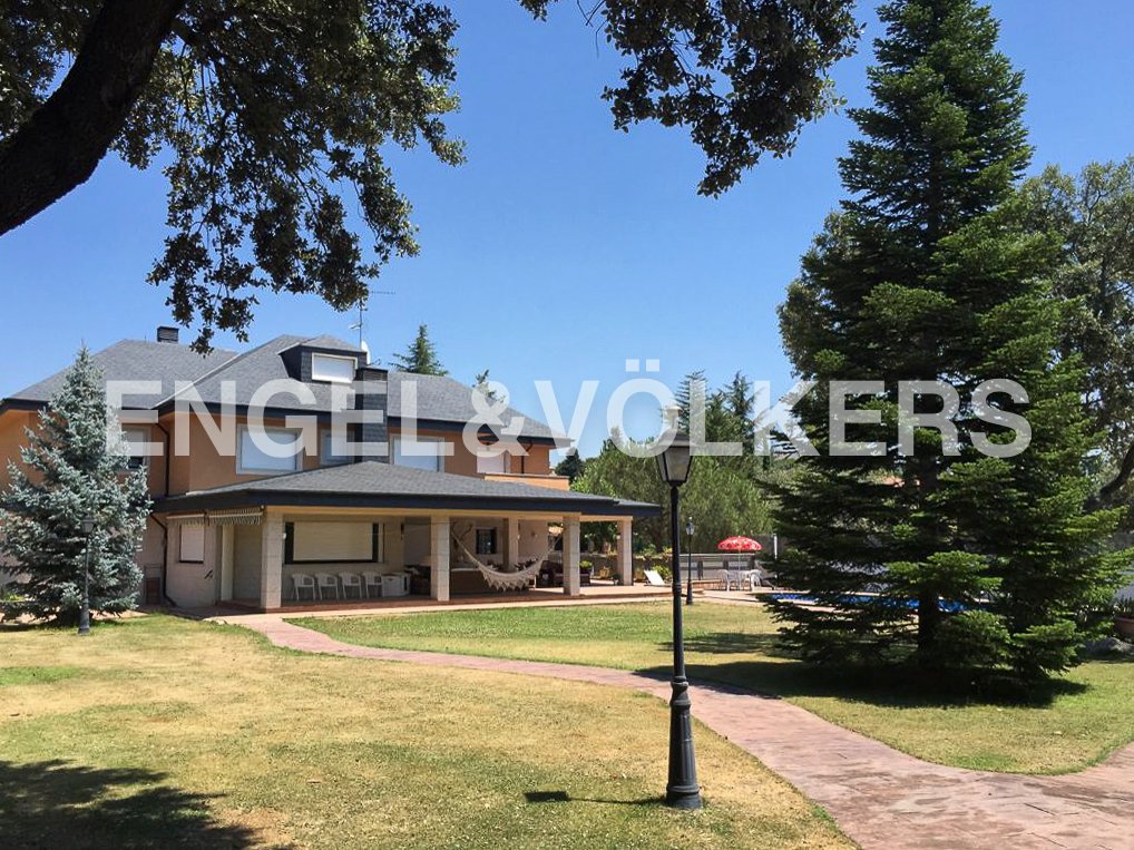 Townhouse in Alpedrete, Community of Madrid, Spain 1 - 13132188