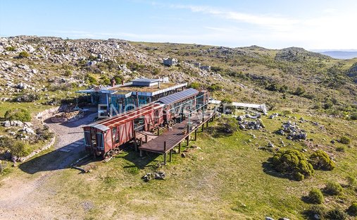 Country House in Villa Serrana, Lavalleja Department, Uruguay 1
