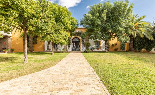 House in Umbrete, Andalusia, Spain 1