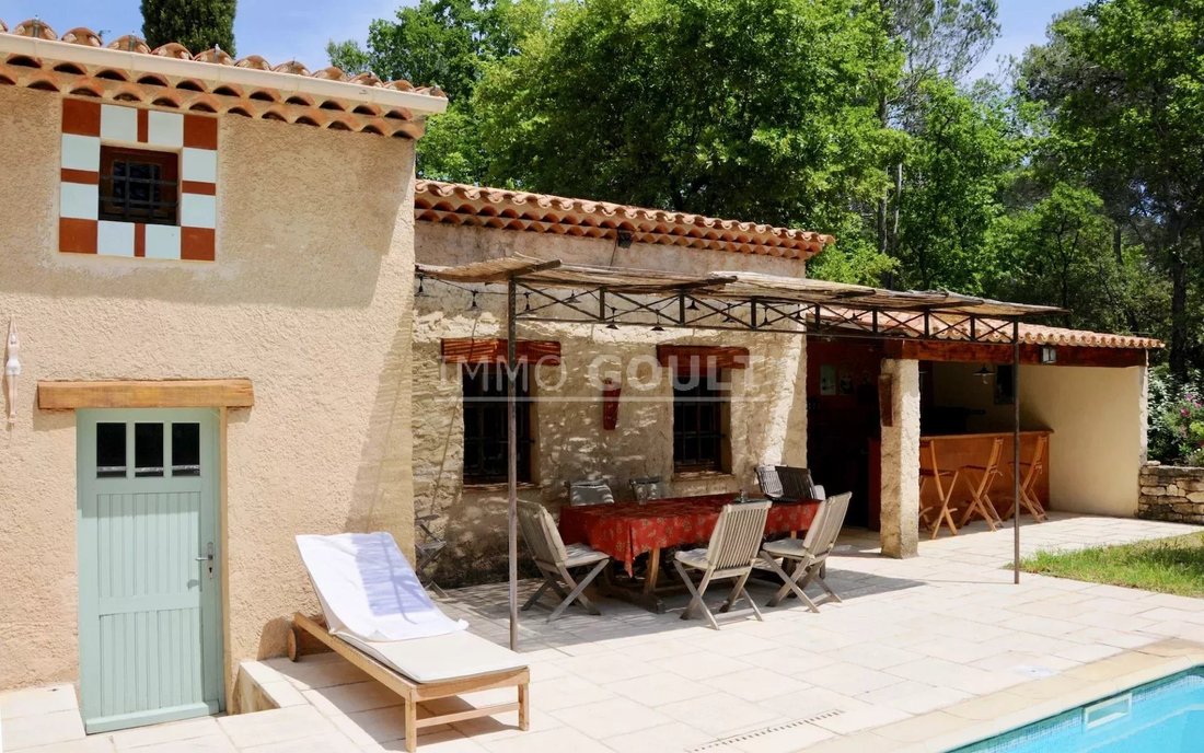 House in Ménerbes, Provence-Alpes-Côte d'Azur, France 3 - 15399877