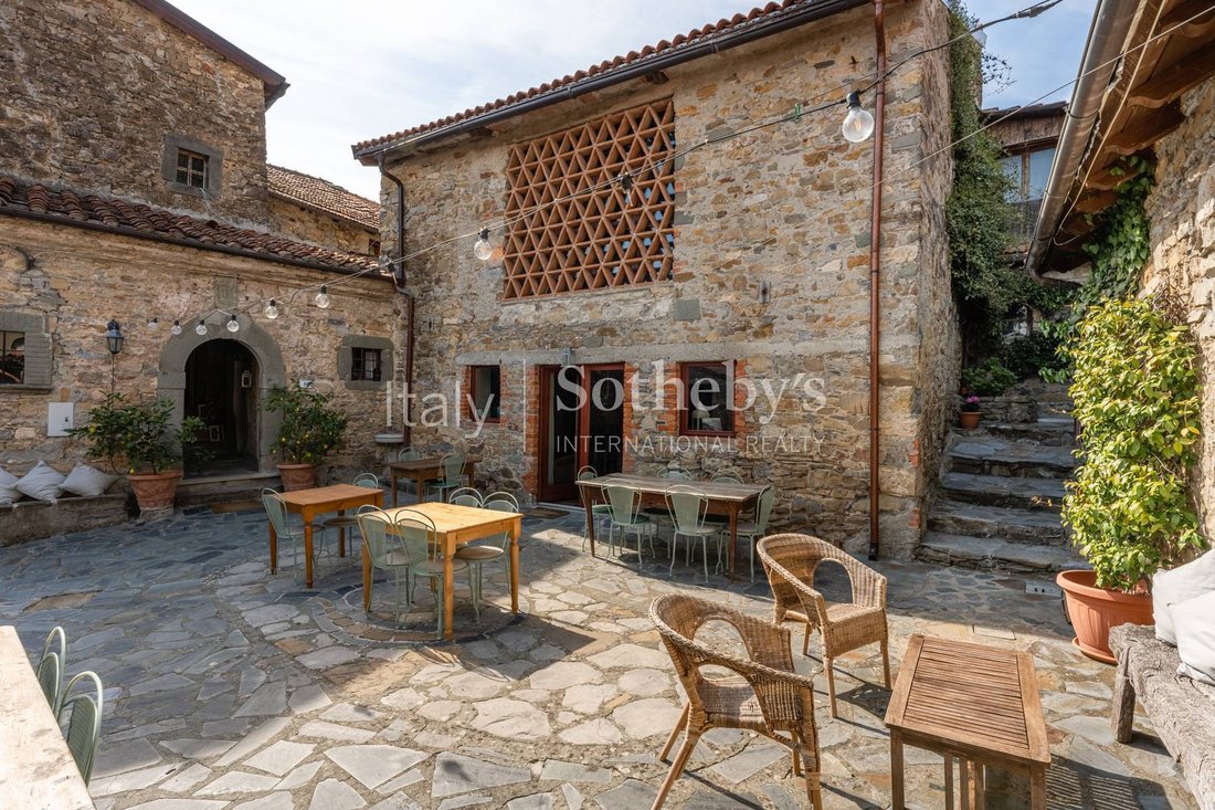 House in Fivizzano, Tuscany, Italy 2 - 12495095