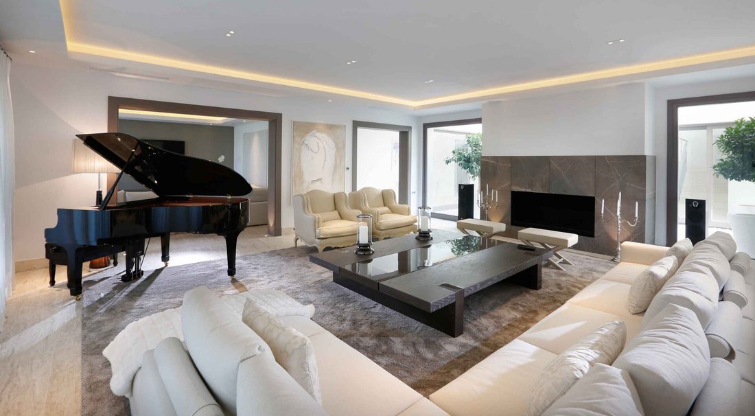 Villa in Sotogrande, San Roque, Andalusia 3 - 13035854