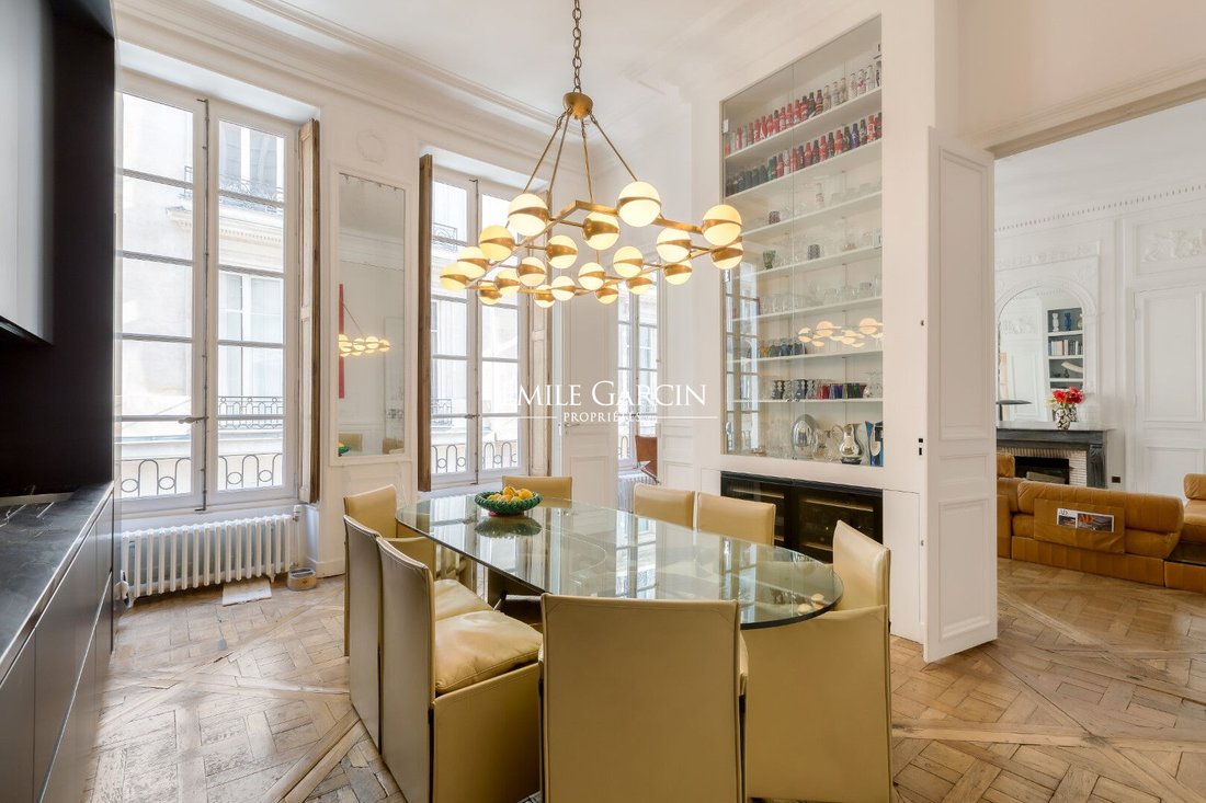 Apartment in Montorgueil-Saint Denis, Paris 2e Arrondissement, Paris 5 - 15403952
