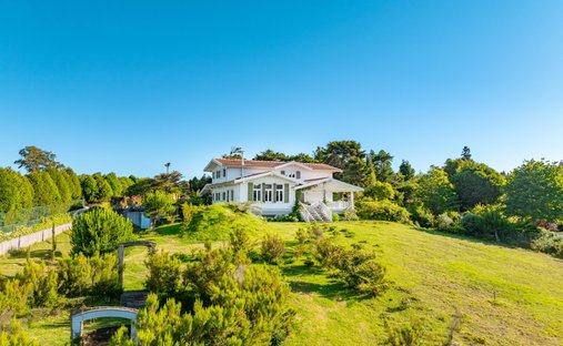 Farm Ranch in Santa Cruz, Madeira, Portugal 1