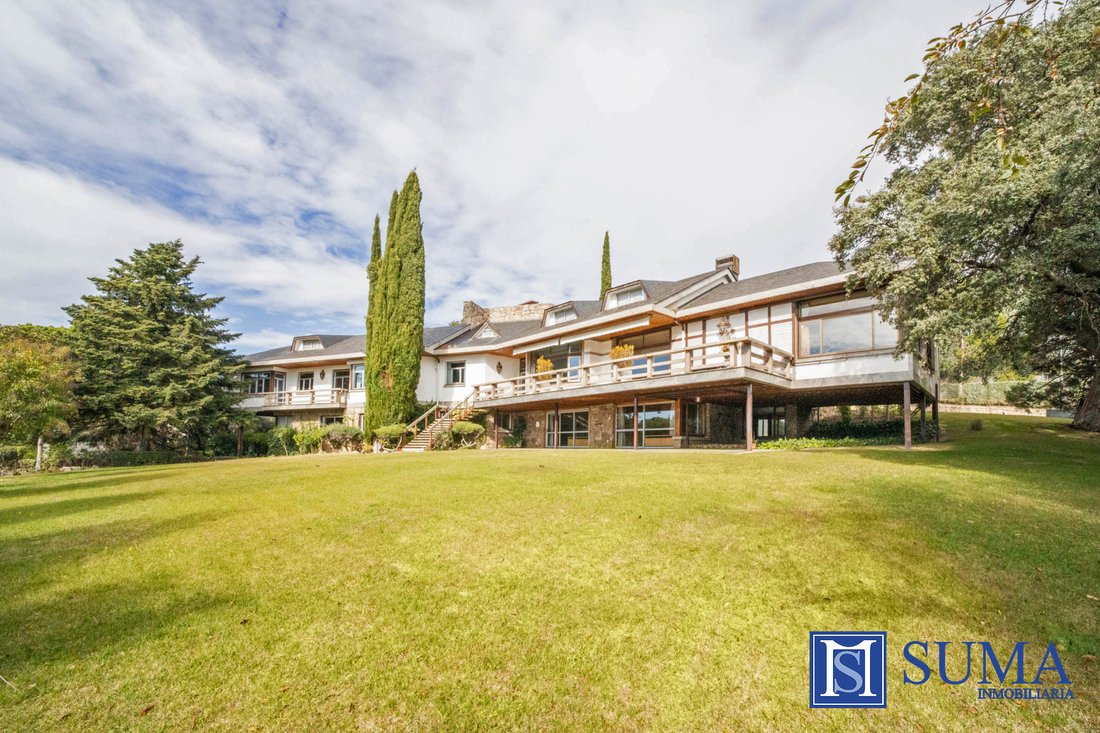 Chalet in La Moraleja, Alcobendas, Comunidad de Madrid 1 - 15403896