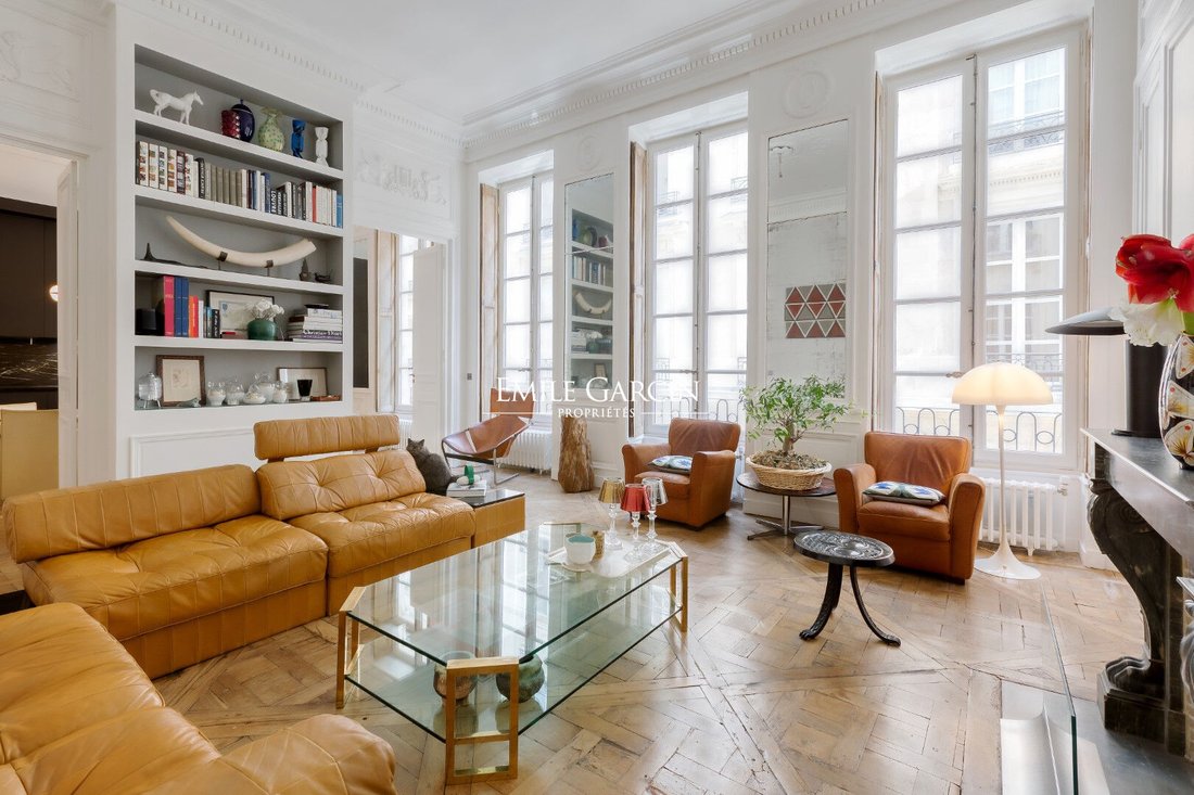 Apartment in Montorgueil-Saint Denis, Paris 2e Arrondissement, Paris 4 - 15403952
