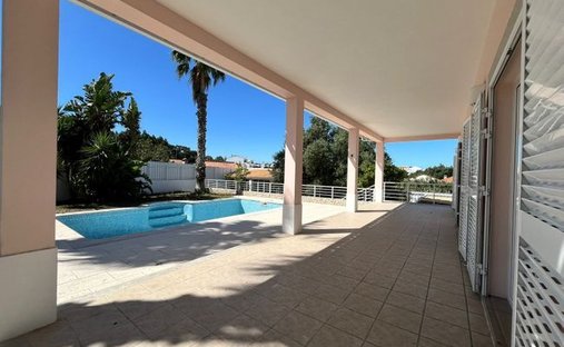 House in Sesimbra (Castelo), Setubal, Portugal 1