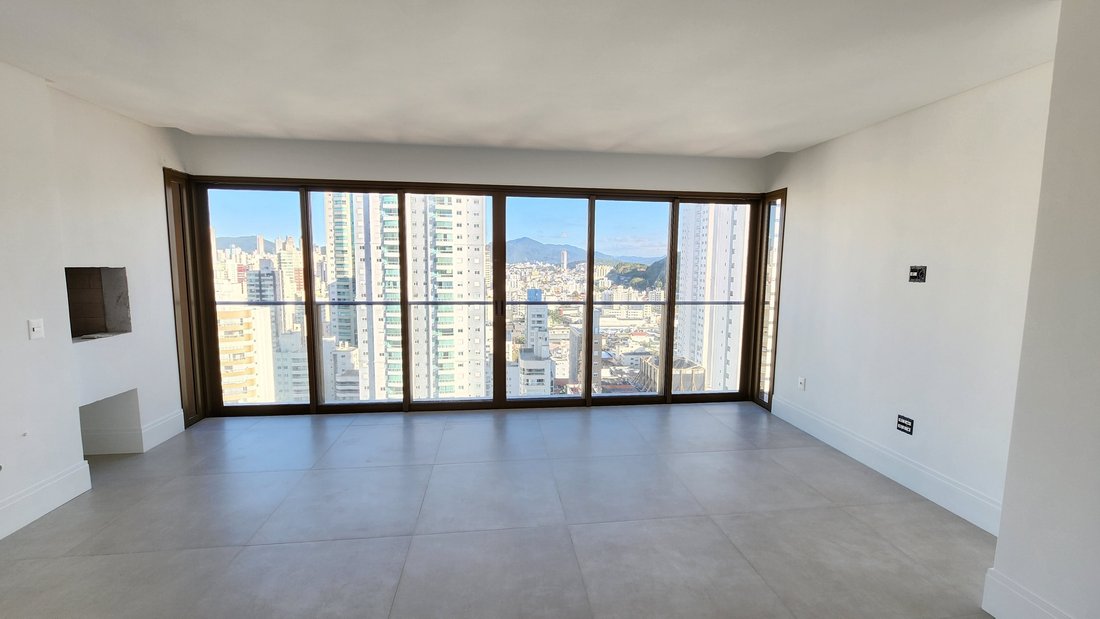 Condo in Centro, State of Santa Catarina, Brazil 3 - 15404148