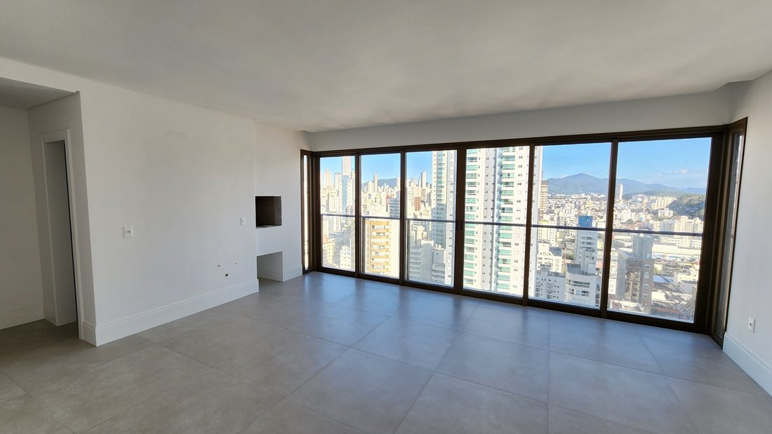 Condo in Centro, State of Santa Catarina, Brazil 2 - 15404148