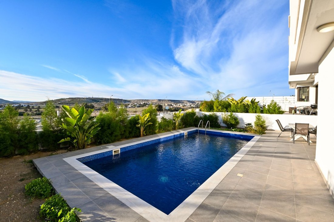 Villa in Pyla, Larnaca, Cyprus 1 - 15404315
