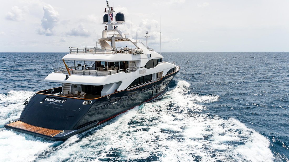 Motor Yacht in Sint Maarten (Dutch part) 5 - 15161941