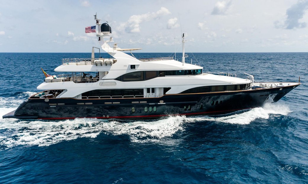 Benetti Vision 145