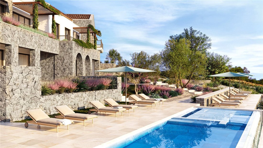 Apartment in Milovići, Tivat Municipality, Montenegro 1 - 15404392