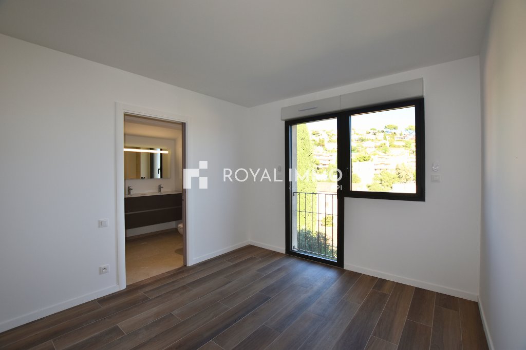 Villa in Hyeres, Provence-Alpes-Côte d'Azur, France 5 - 15405722