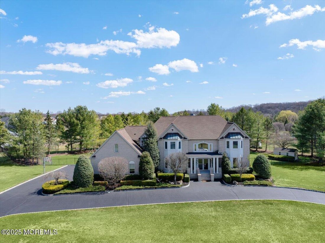 House in Marlboro Township, New Jersey, United States 4 - 15405919