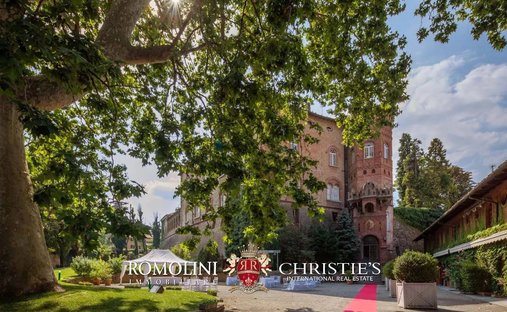 Chateau in Oviglio, Piedmont, Italy 1