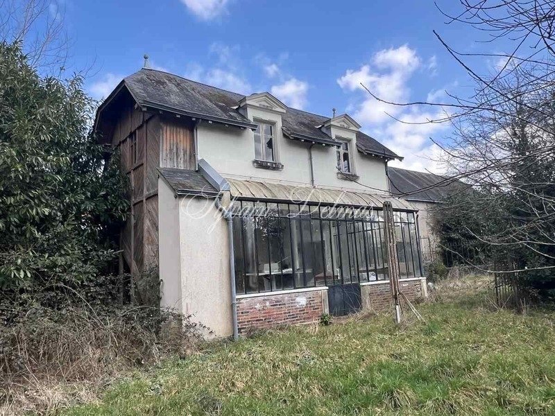 Château des Rêves Endormis – A 19th-Century Jewel Awaiting Its Renaissance in the Loire Valley - 5