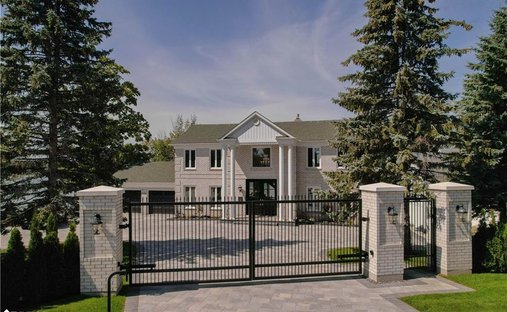House in Orillia, Ontario, Canada 1