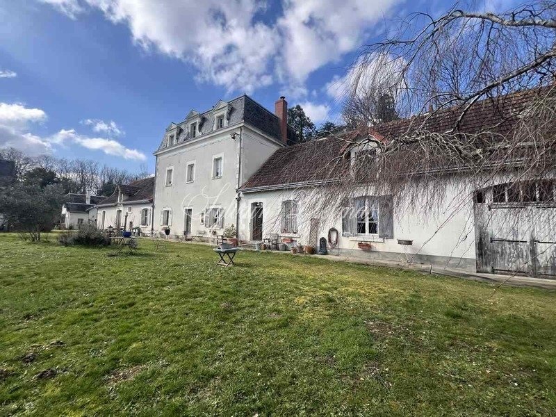 Château des Rêves Endormis – A 19th-Century Jewel Awaiting Its Renaissance in the Loire Valley