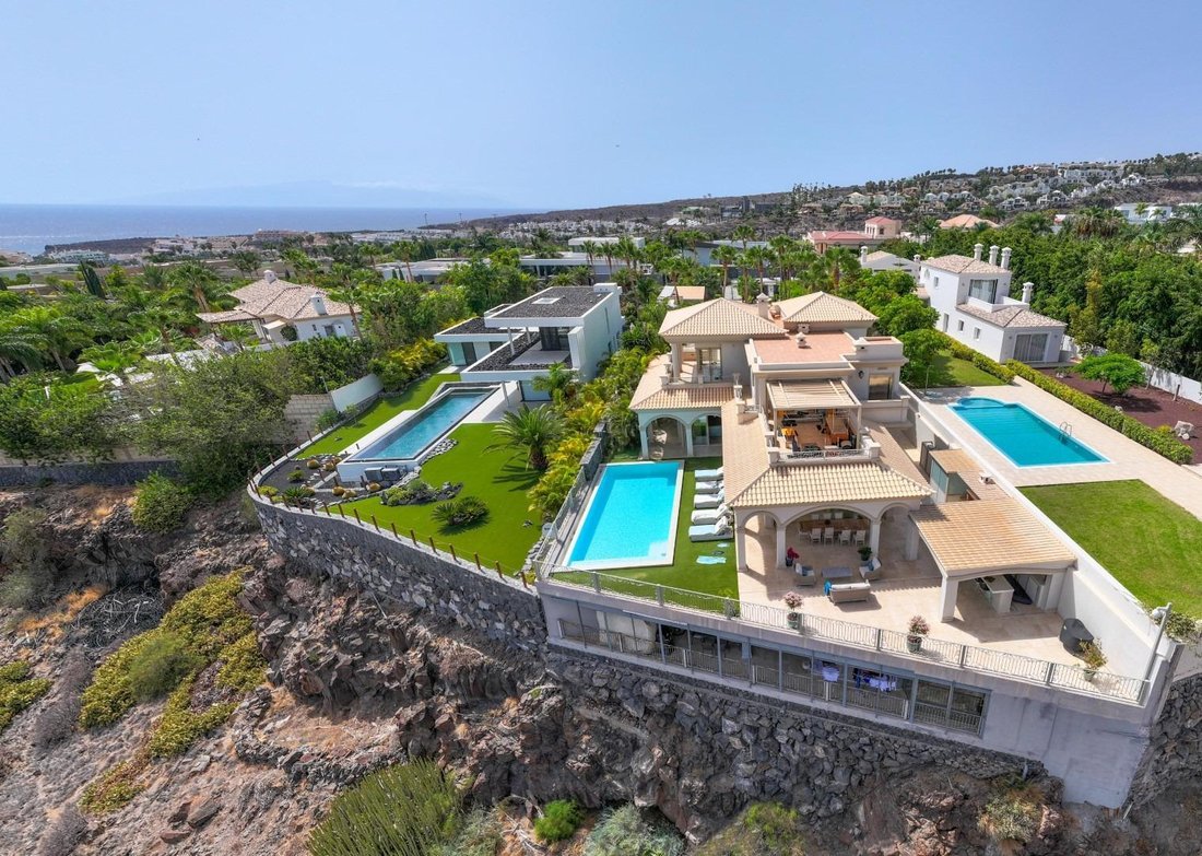 Villa in La Caleta, Adeje, Canary Islands 4 - 15409452