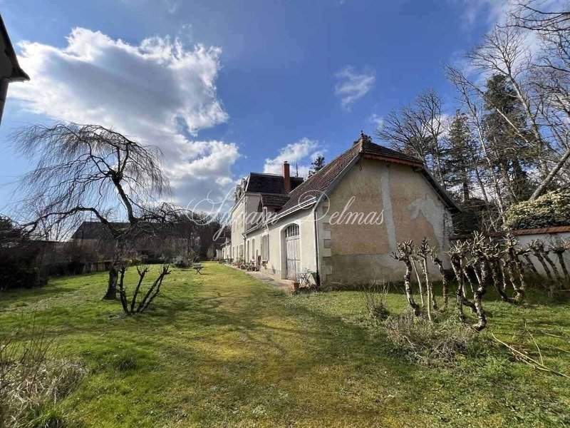 Château des Rêves Endormis – A 19th-Century Jewel Awaiting Its Renaissance in the Loire Valley