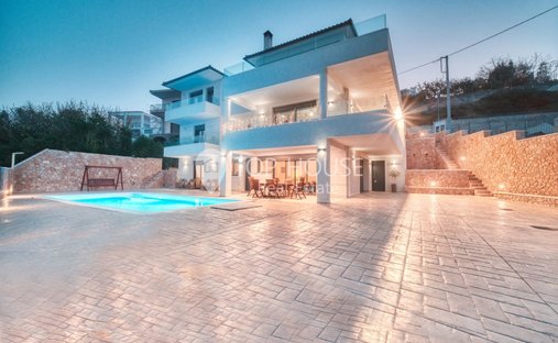 Villa in Oropos, Attica, Greece 1