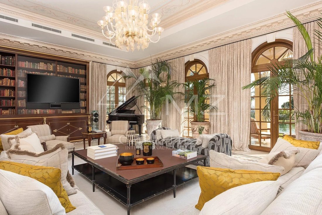 Villa in Cannes, Provence-Alpes-Côte d'Azur, France 3 - 15202329