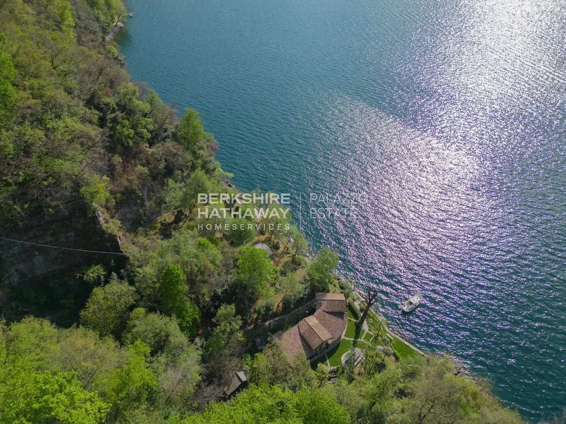 Villa in Faggeto Lario, Lombardy, Italy 5 - 15407908