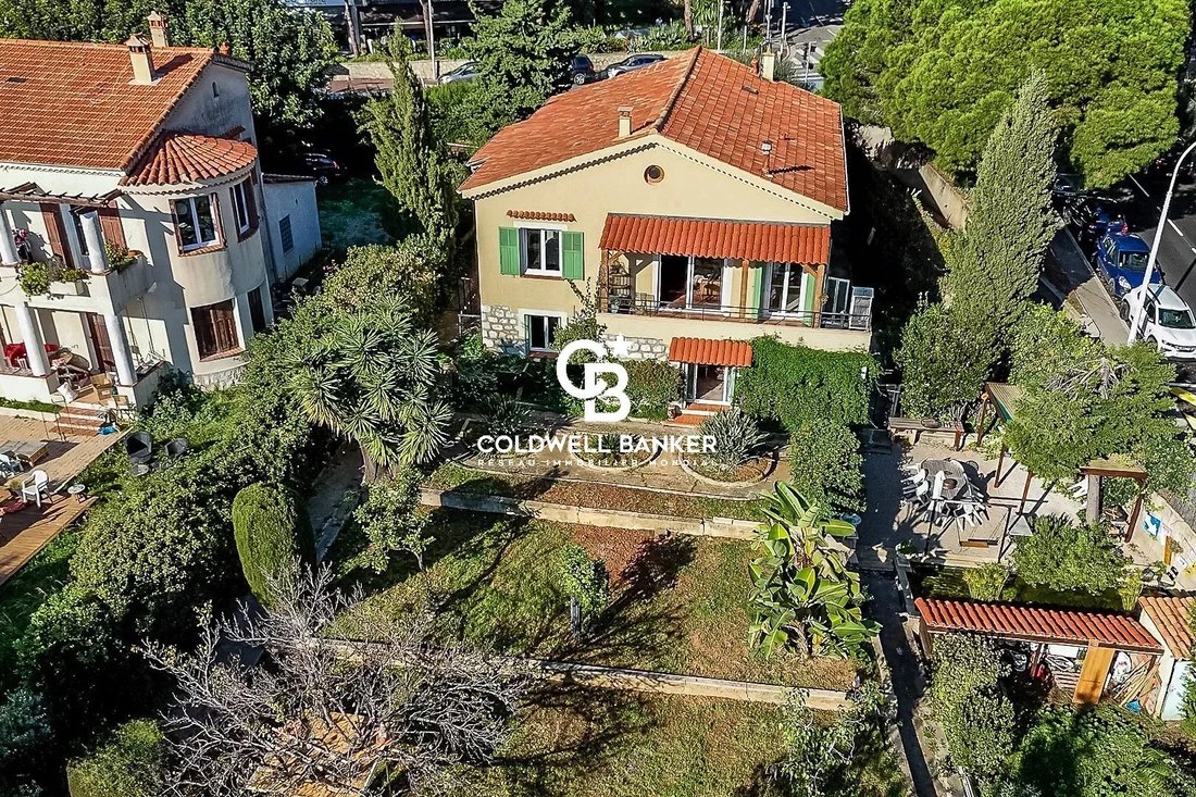 Villa in Nizza, Provence-Alpes-Côte d'Azur, Frankreich 2 - 15406448