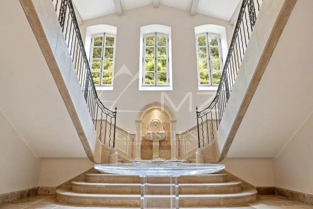 Villa in Grasse, Provence-Alpes-Côte d'Azur, France 4 - 15203280