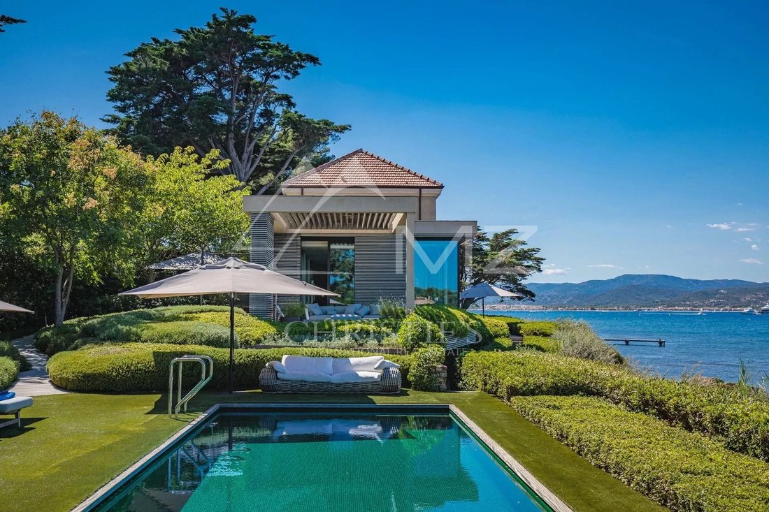 Villa in Saint-Tropez, Provence-Alpes-Côte d'Azur, France 1 - 15203113