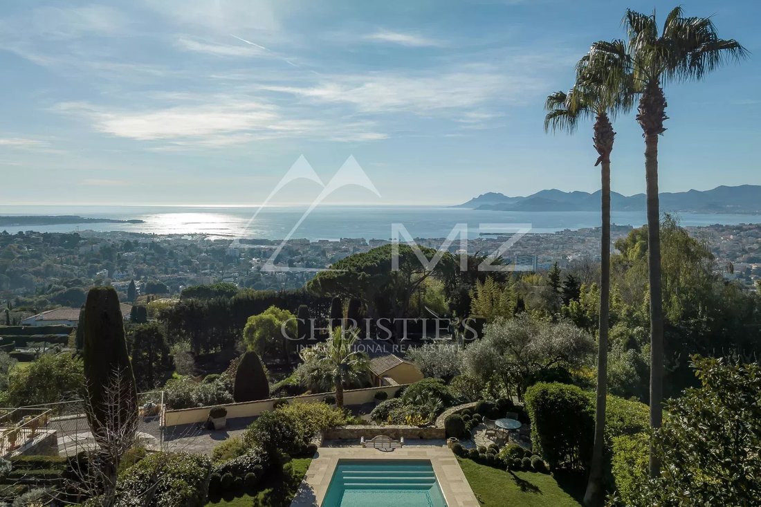 Villa in Cannes, Provence-Alpes-Côte d'Azur, France 2 - 15203647