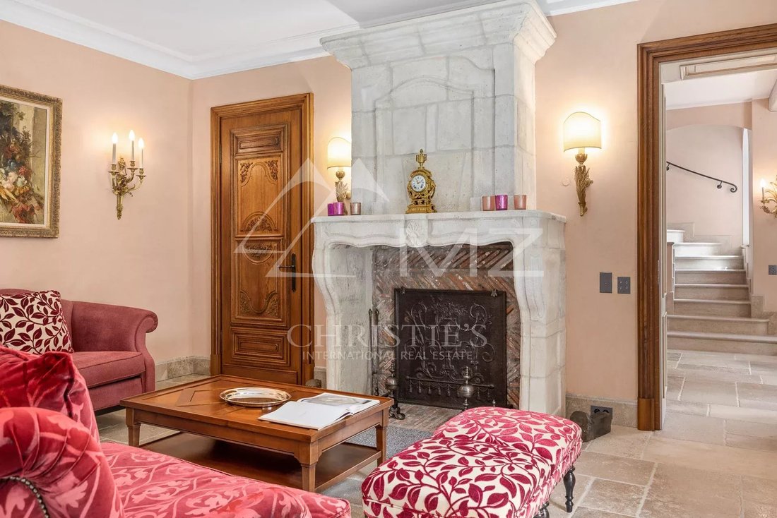 Villa in Grasse, Provence-Alpes-Côte d'Azur, France 5 - 15203280