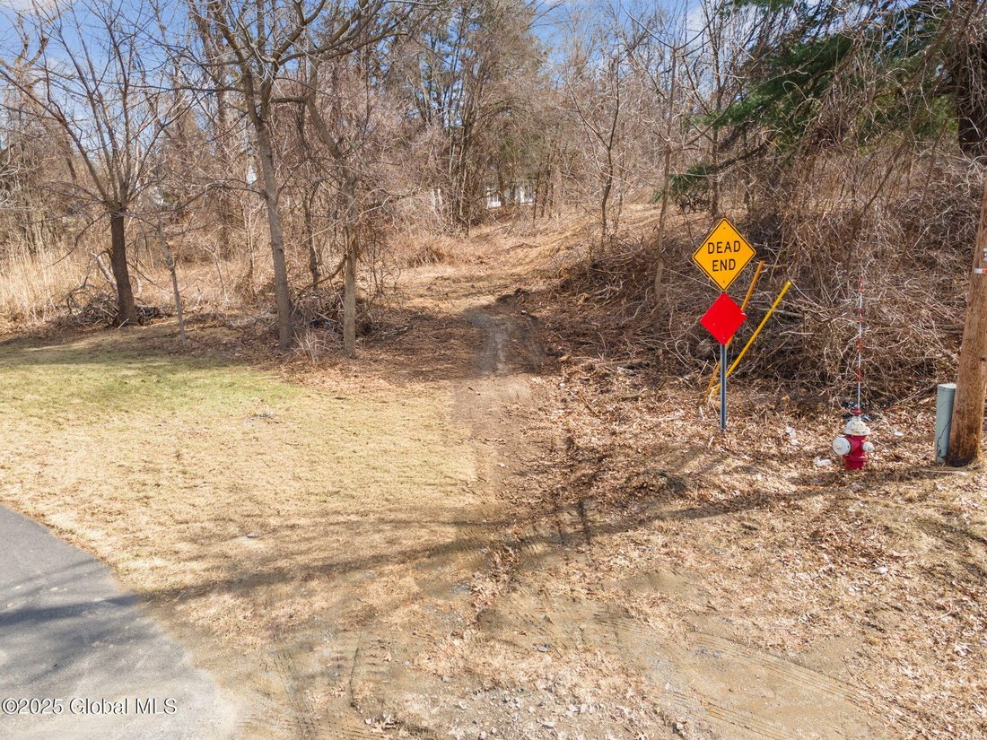 Land in Latham, New York, United States 2 - 15407154